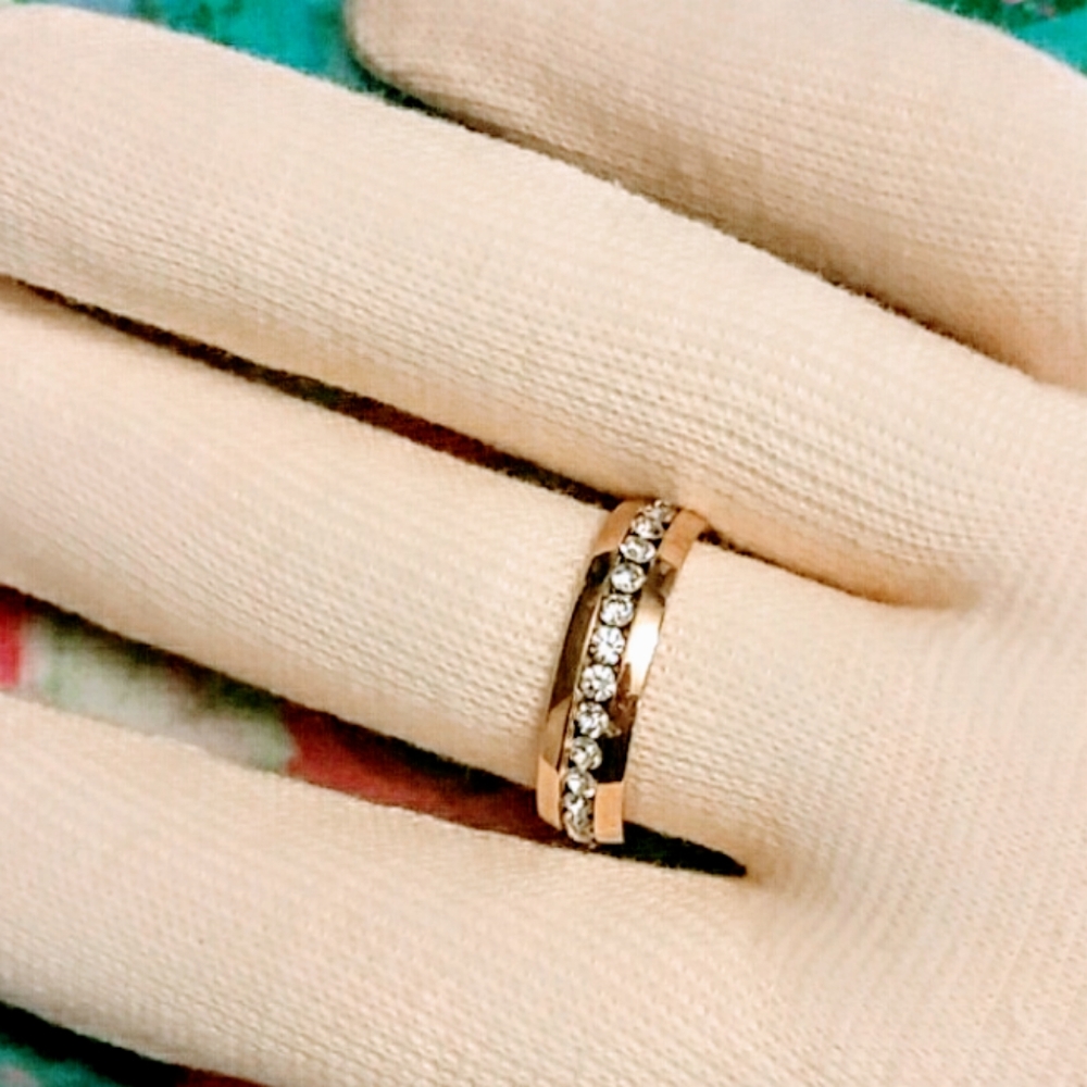 Comfort fit fashion eternity Channel set ring 10